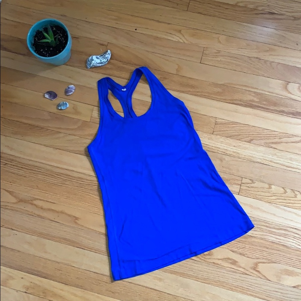 Lululemon workout tank top in blue